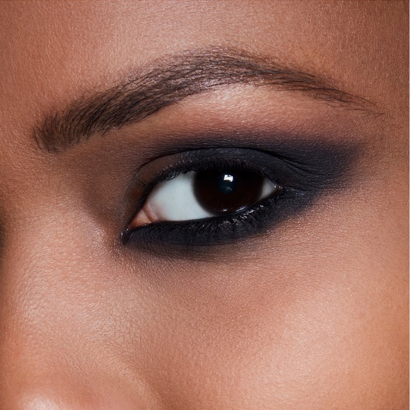 MAC Matte Eye Shadow Carbon - Picture 16 of 16
